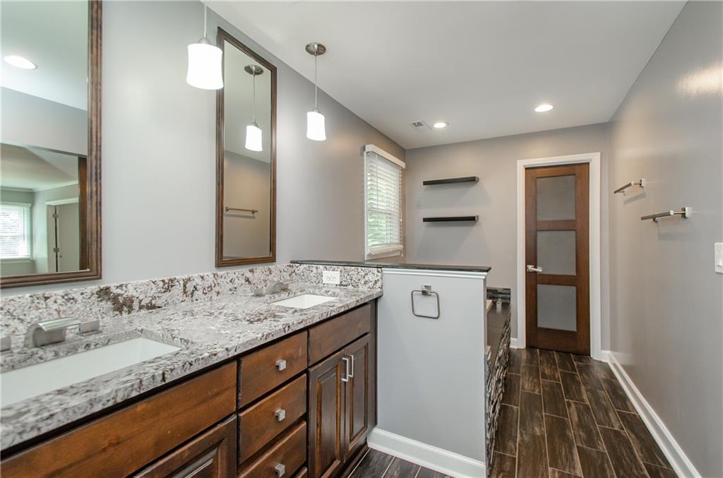 3943 Northlake Creek Drive