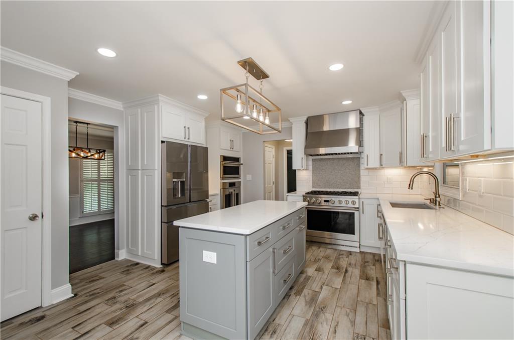 3943 Northlake Creek Drive