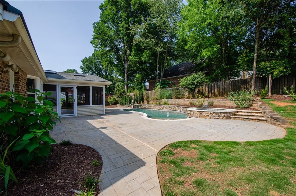 3943 Northlake Creek Drive