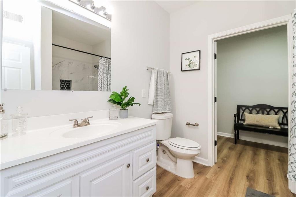2700 Pine Tree Road NE Unit 2011