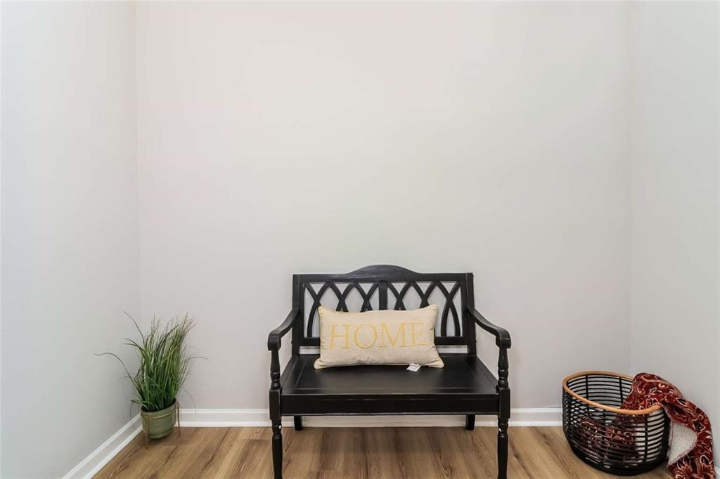 2700 Pine Tree Road NE Unit 2011