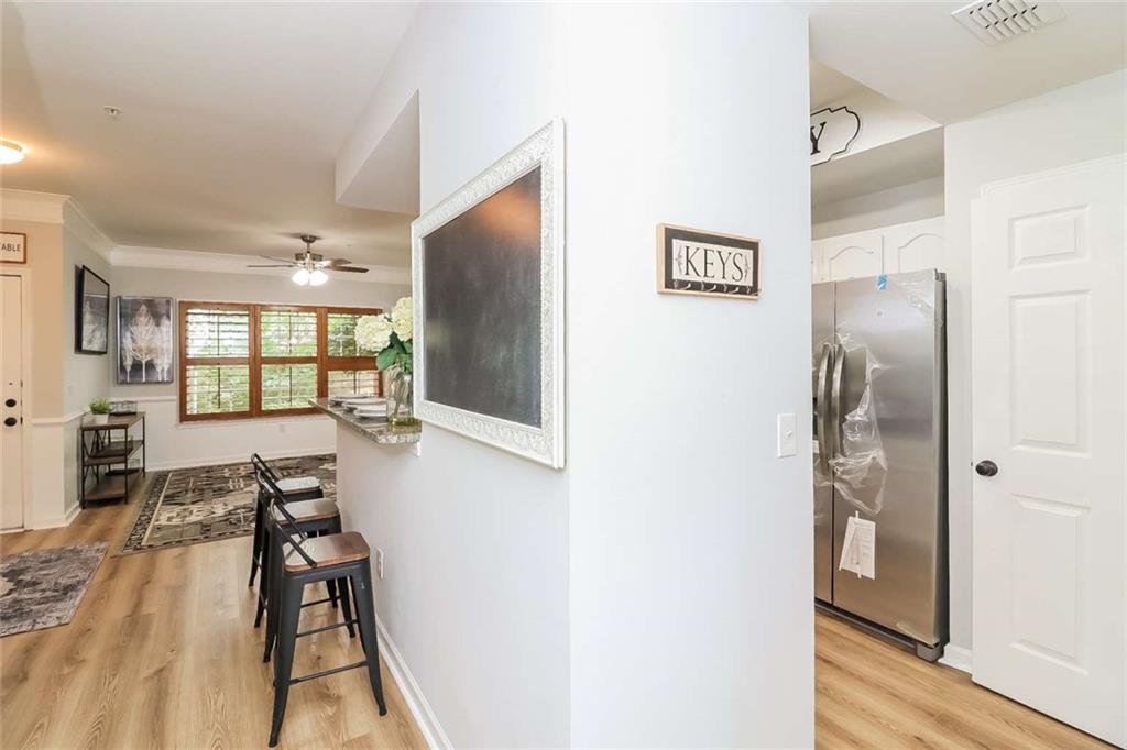 2700 Pine Tree Road NE Unit 2011