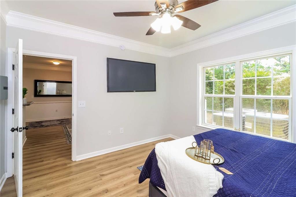2700 Pine Tree Road NE Unit 2011