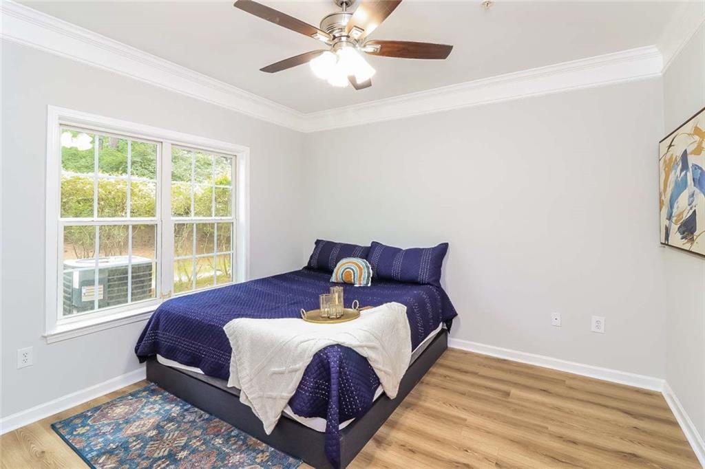 2700 Pine Tree Road NE Unit 2011