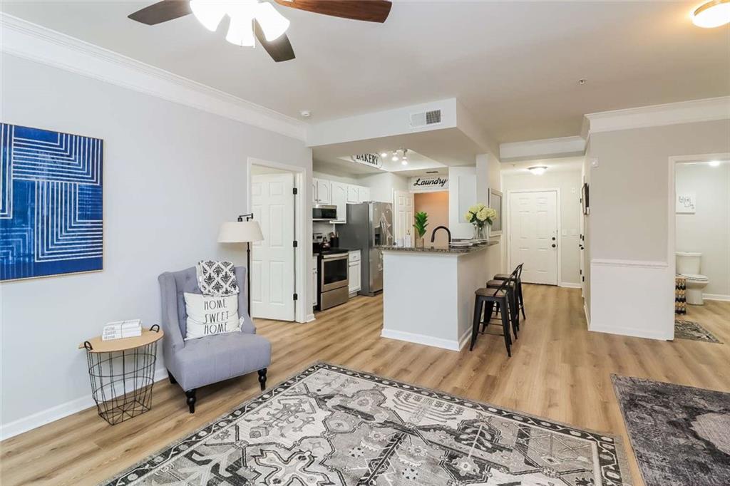 2700 Pine Tree Road NE Unit 2011