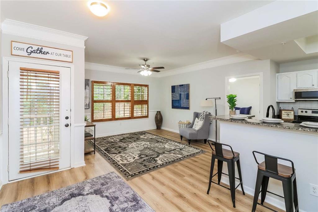 2700 Pine Tree Road NE Unit 2011