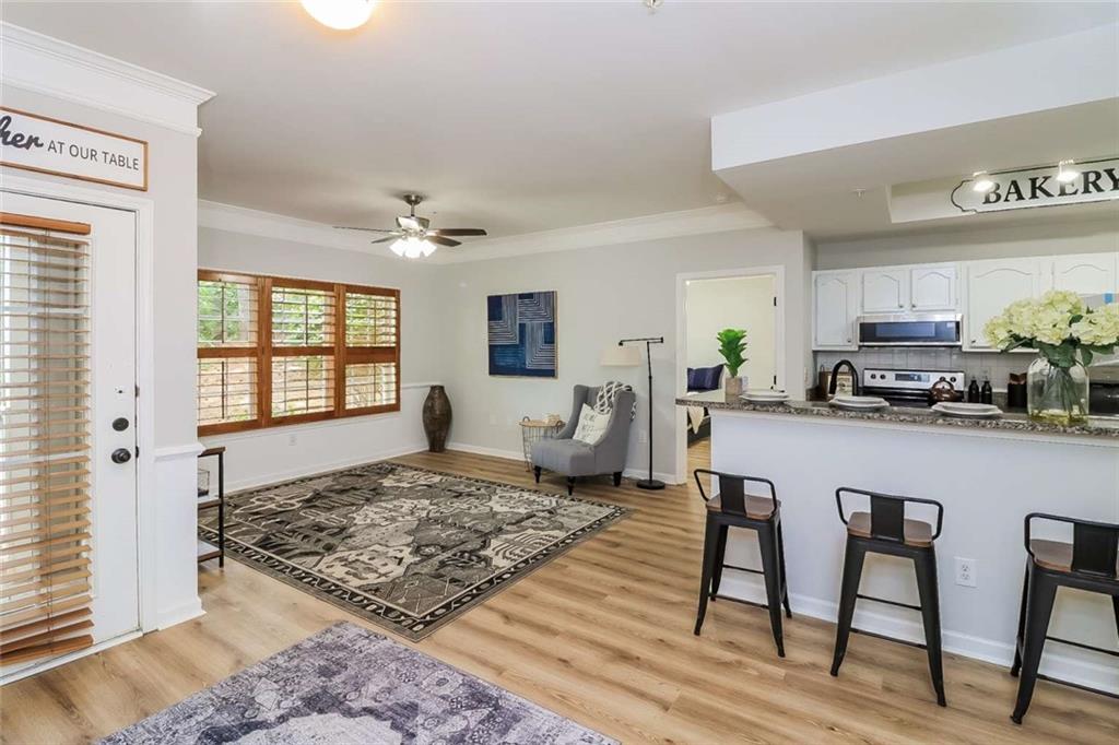 2700 Pine Tree Road NE Unit 2011