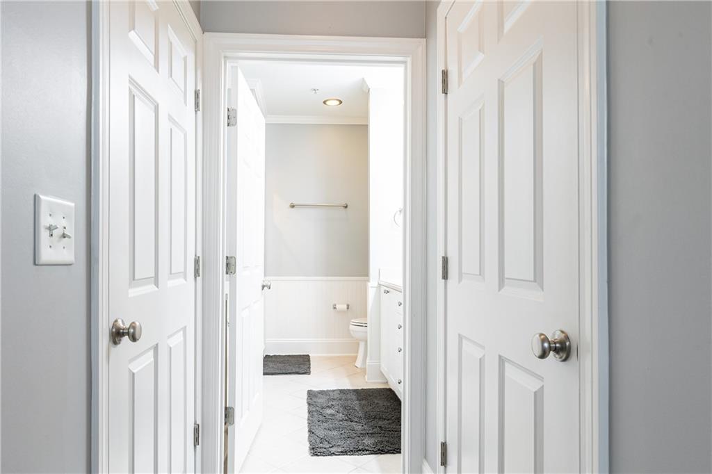 4100 Paces Walk SE Unit 1101