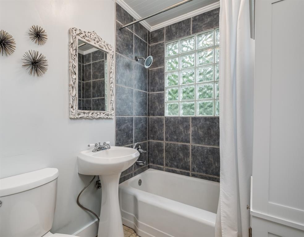 2116 Clairmont Terrace NE