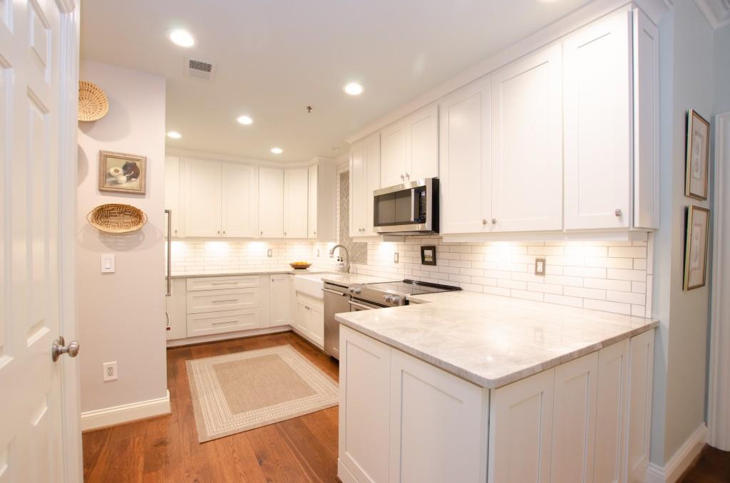 211 Colonial Homes Drive NW Unit 1102