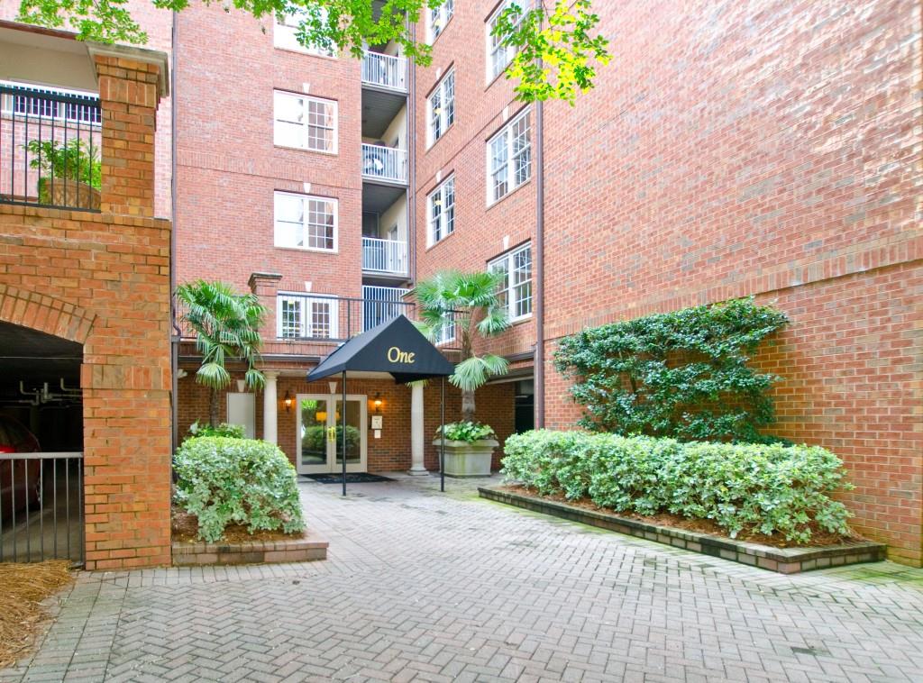 211 Colonial Homes Drive NW Unit 1102