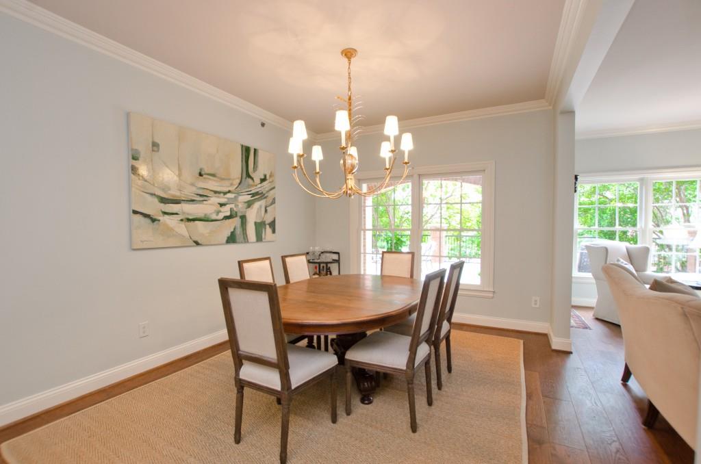211 Colonial Homes Drive NW Unit 1102
