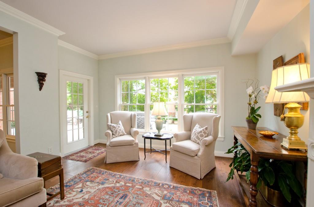211 Colonial Homes Drive NW Unit 1102