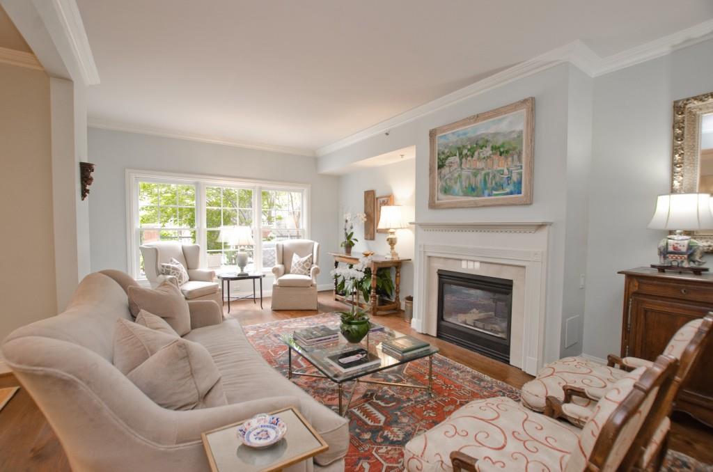 211 Colonial Homes Drive NW Unit 1102