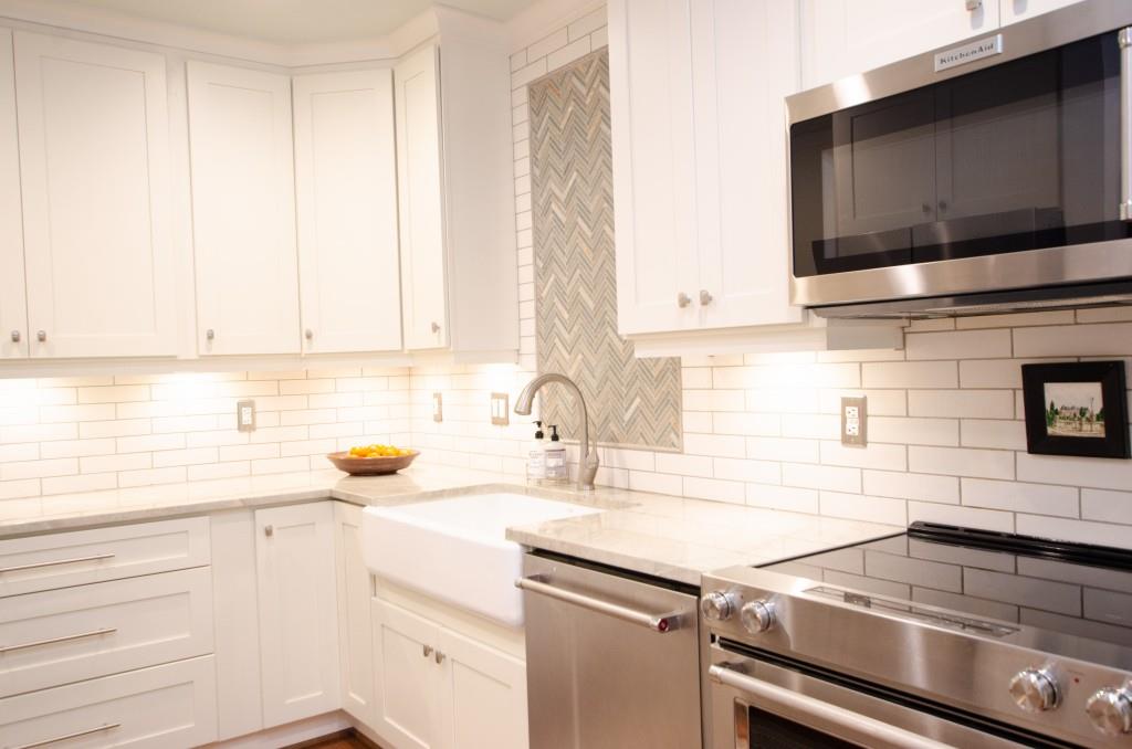 211 Colonial Homes Drive NW Unit 1102
