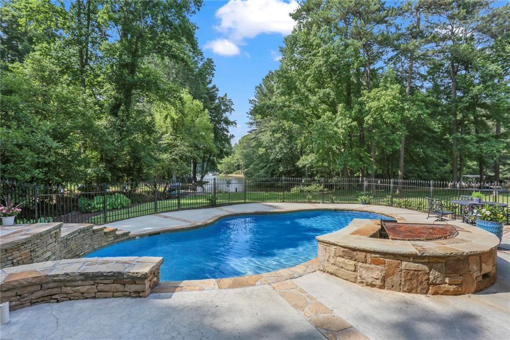 680 Americas Cup Cove