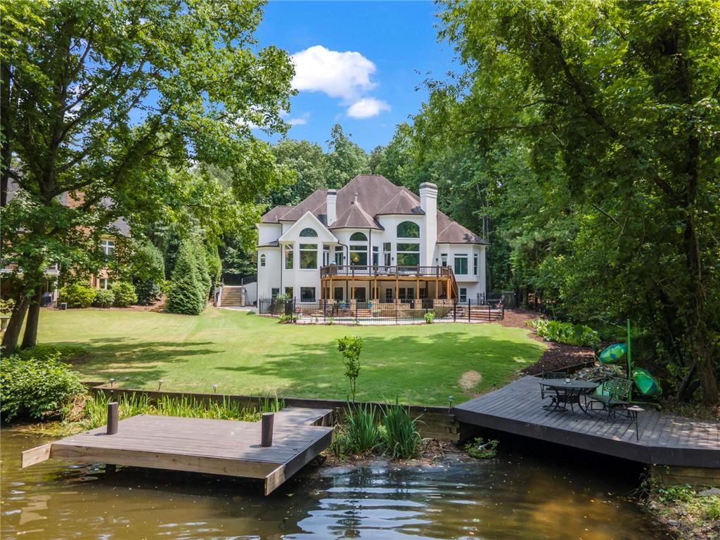 680 Americas Cup Cove