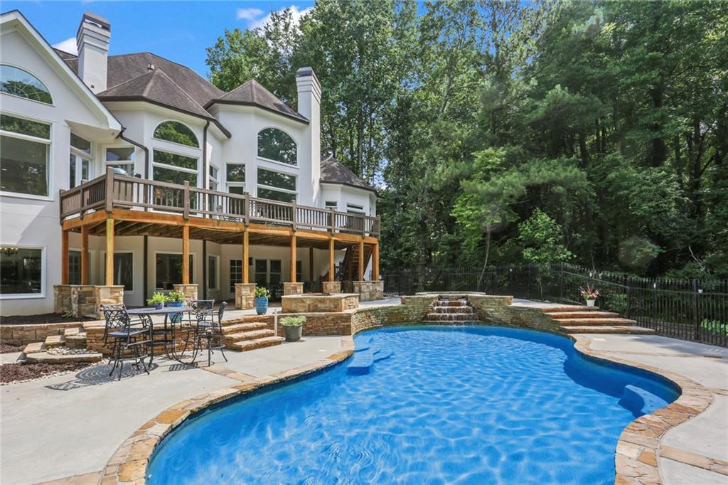 680 Americas Cup Cove