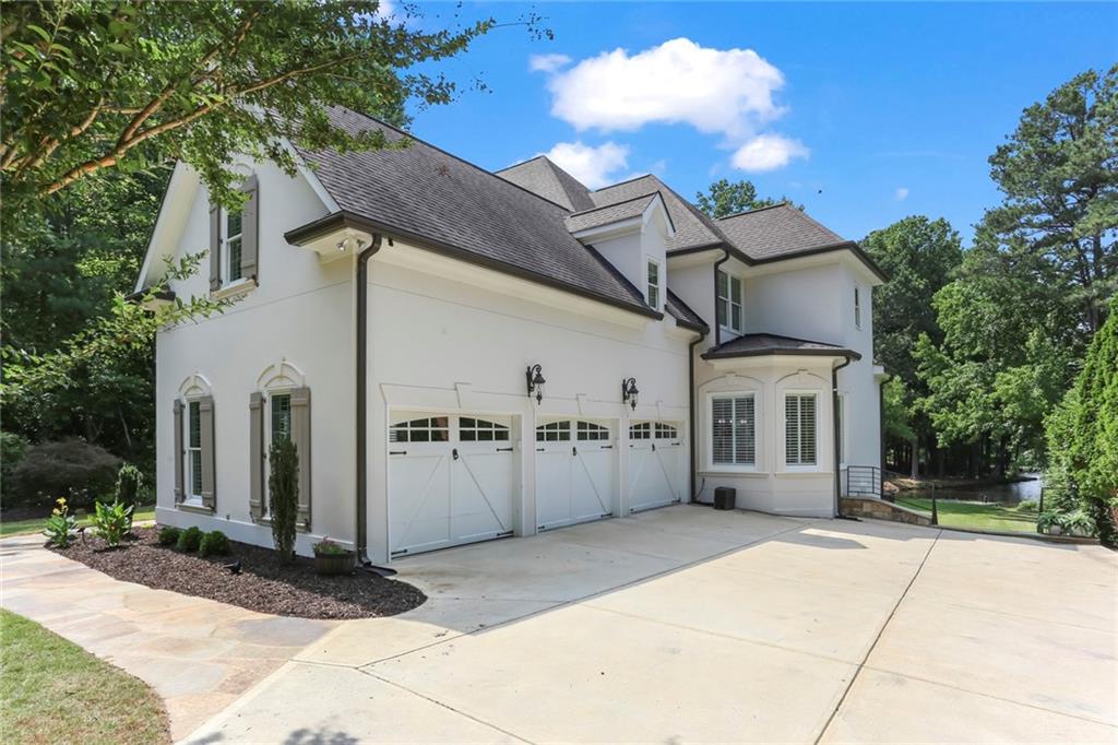 680 Americas Cup Cove