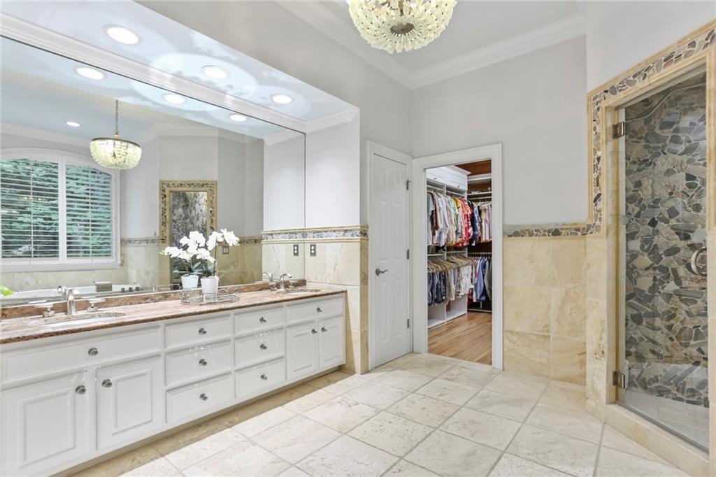 680 Americas Cup Cove