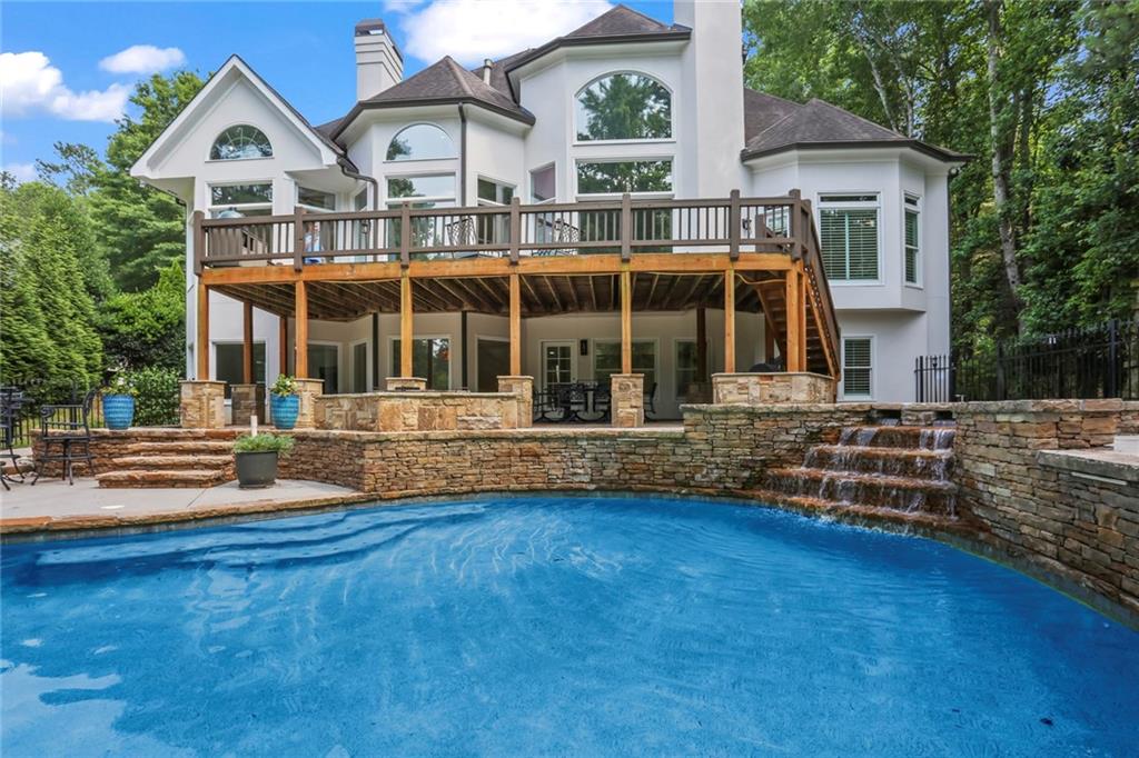 680 Americas Cup Cove