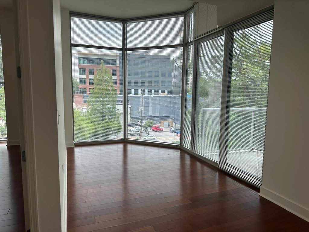 2795 Peachtree Road Unit 409