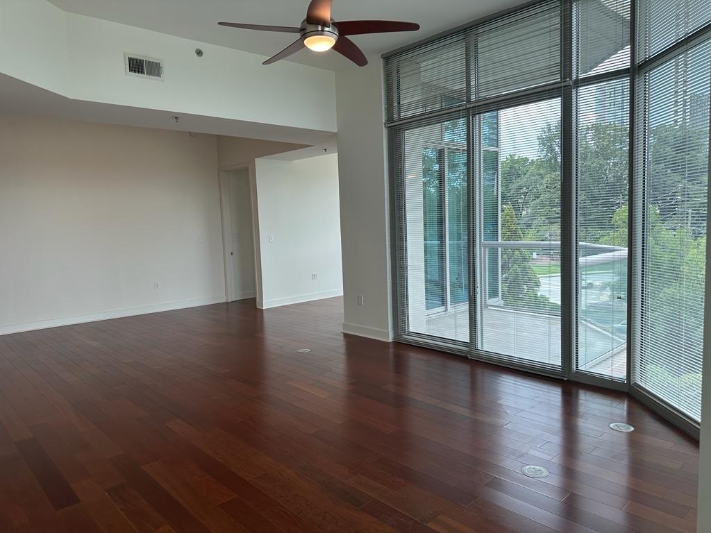 2795 Peachtree Road Unit 409