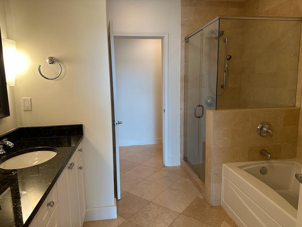 2795 Peachtree Road Unit 409