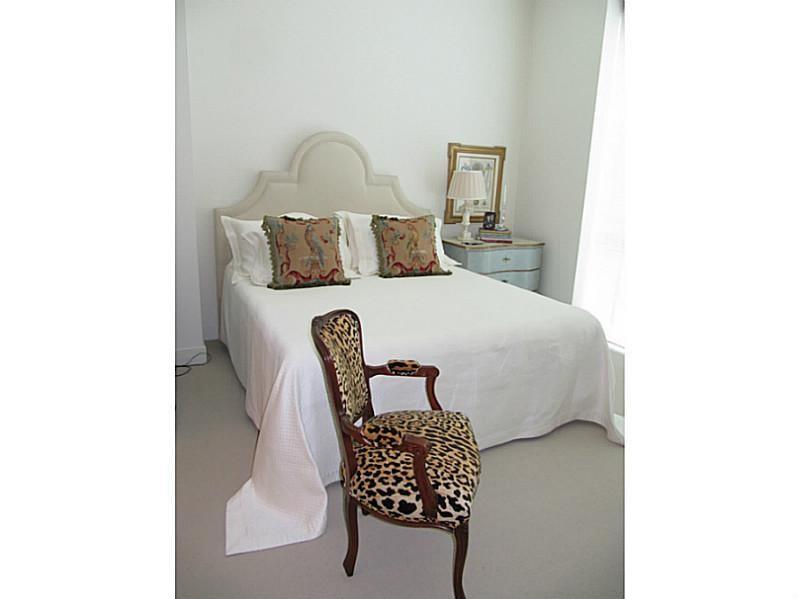 2795 Peachtree Road Unit 409