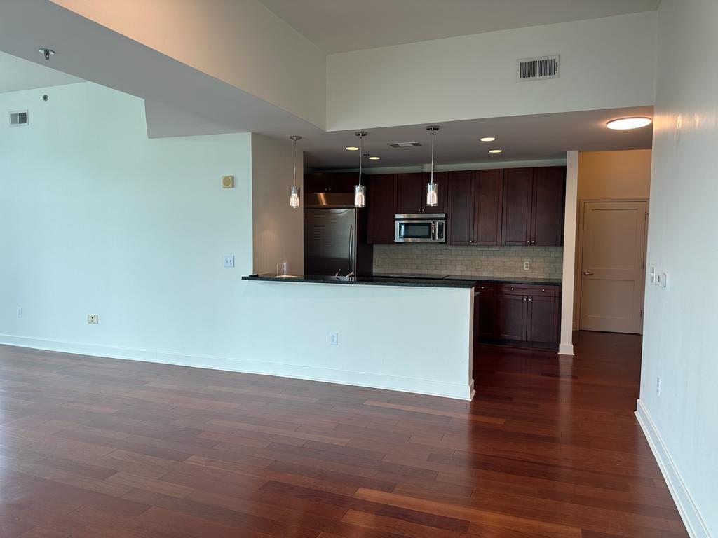2795 Peachtree Road Unit 409