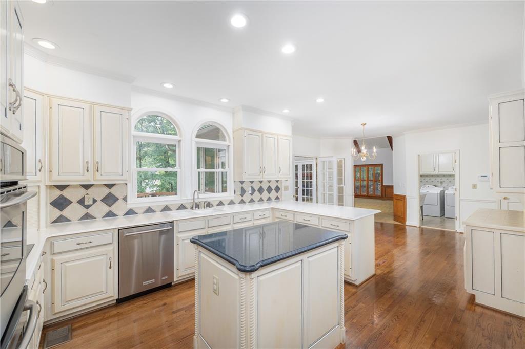 235 Shadowledge Lane