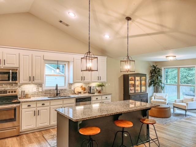 65 Kensington Trace