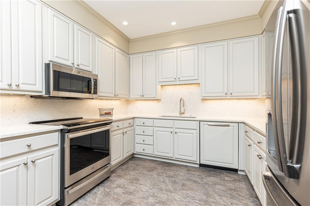 4 Montclair Drive NE
