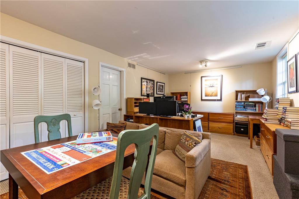 4 Montclair Drive NE