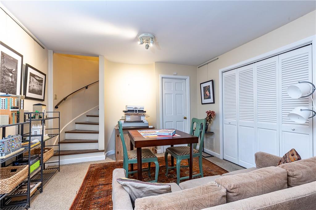 4 Montclair Drive NE