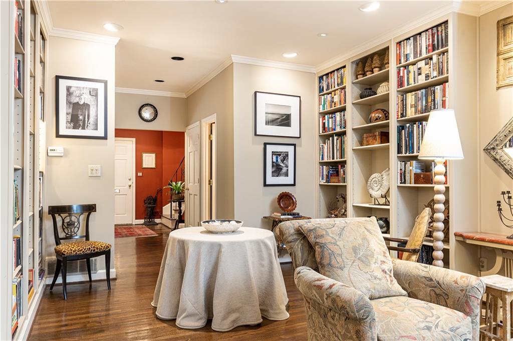 4 Montclair Drive NE