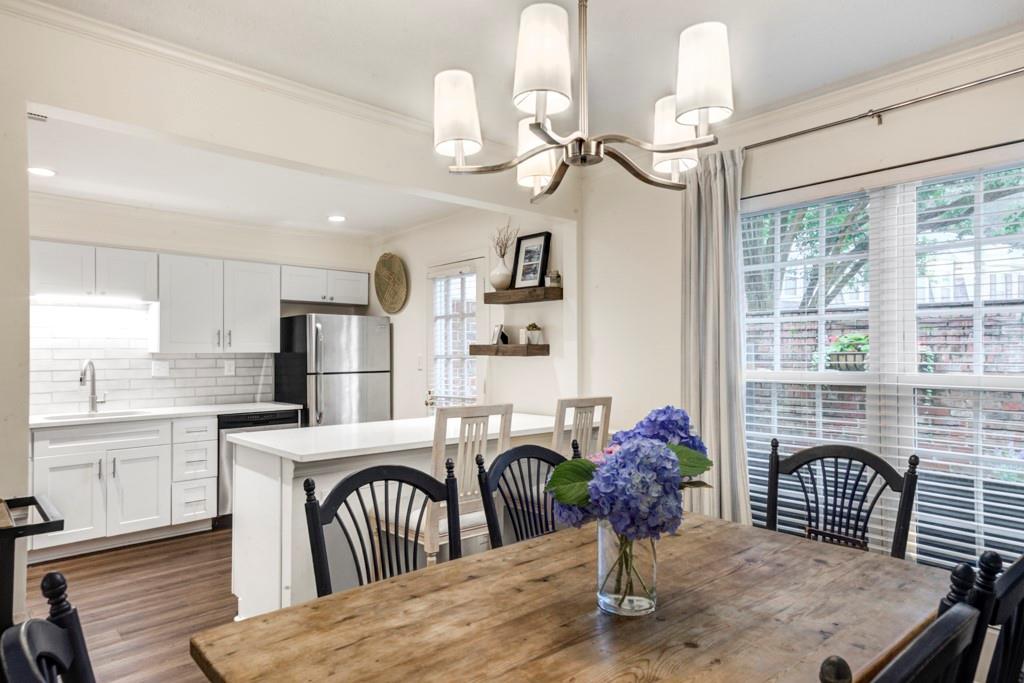 11 Bassett Hall Place NW