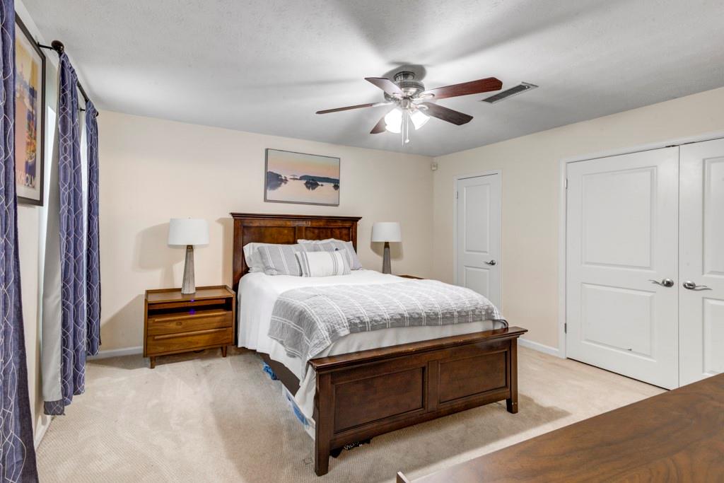 11 Bassett Hall Place NW