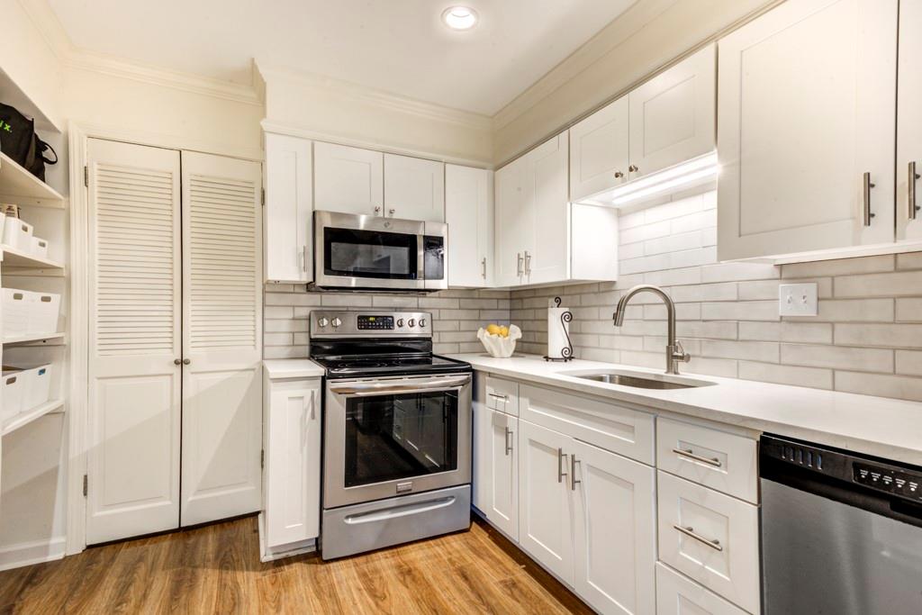 11 Bassett Hall Place NW