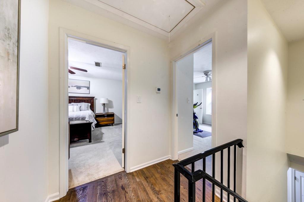 11 Bassett Hall Place NW