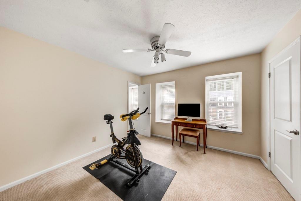11 Bassett Hall Place NW