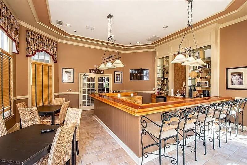 338 Pembroke Circle
