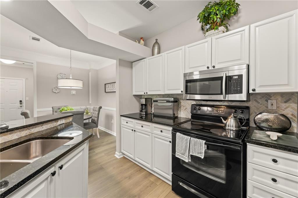 338 Pembroke Circle