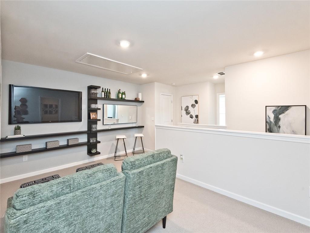810 Sunny Lake Drive