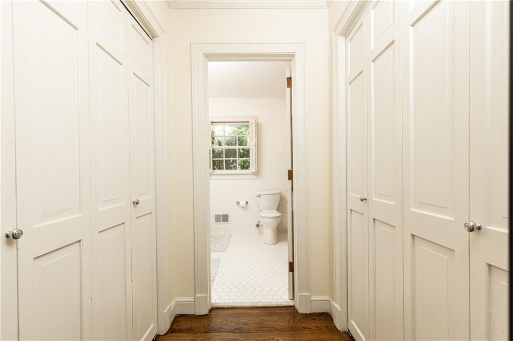 695 Fair Oaks Manor