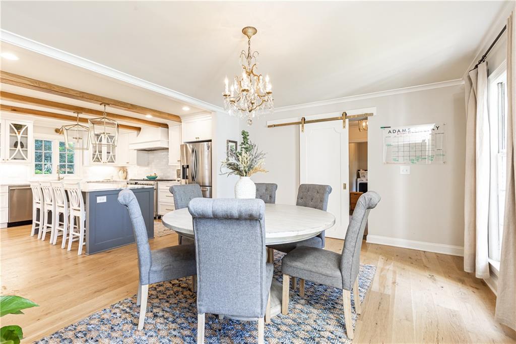 695 Fair Oaks Manor