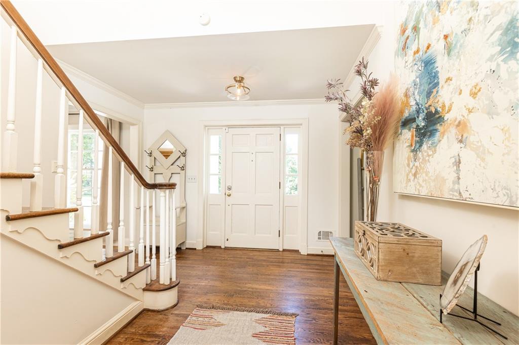 695 Fair Oaks Manor