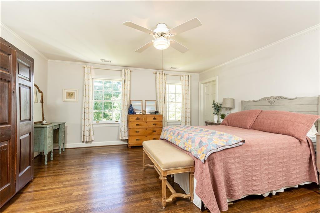 695 Fair Oaks Manor