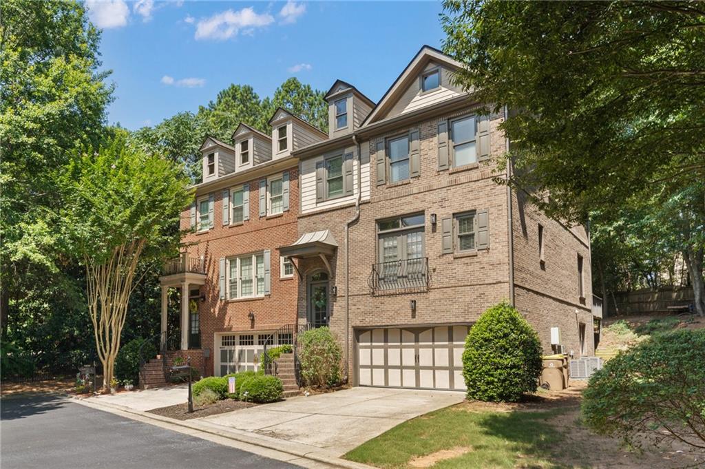 2602 Long Pointe
