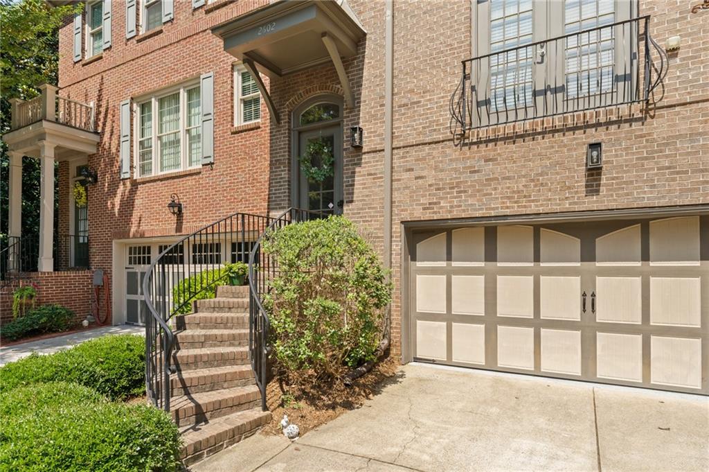 2602 Long Pointe